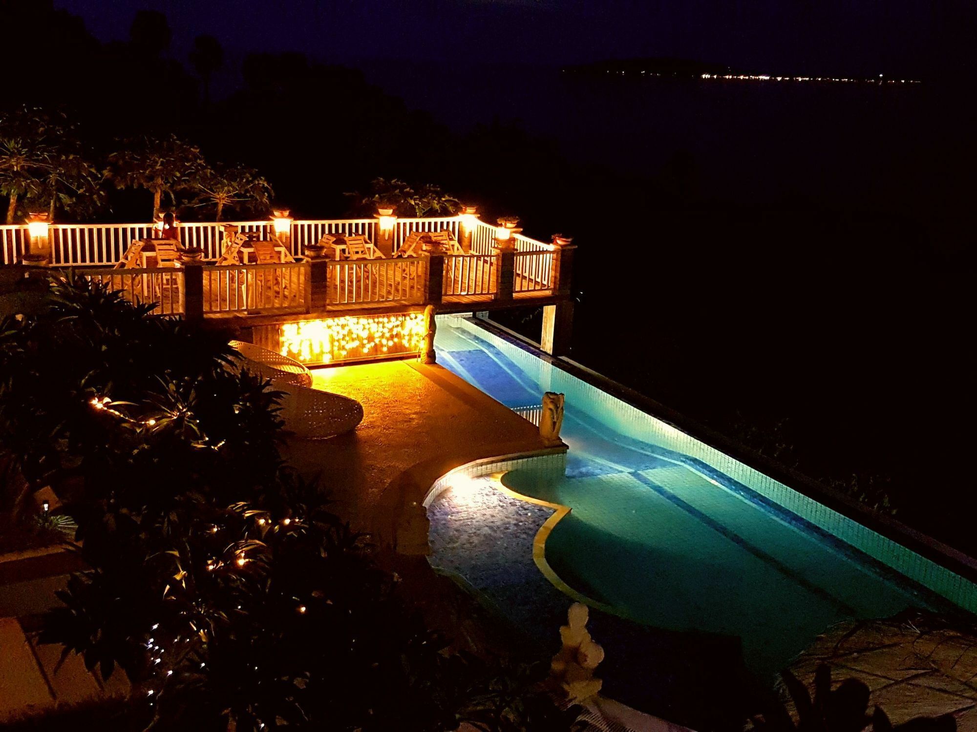Princess Of Mentigi Bay Teluknarat Exterior photo